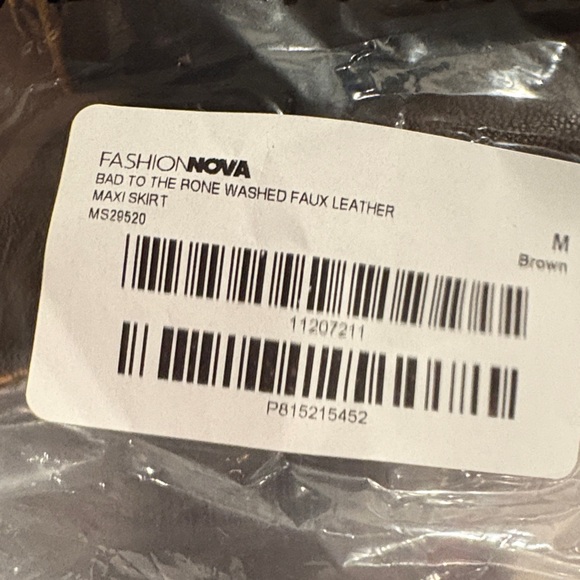 Fashion Nova Chocolate Maxi Skirt - Picture 4 of 4